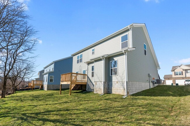 Building Photo - 441 Friendly Ave