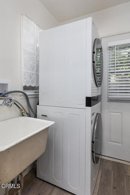 Building Photo - 1070 E Woodbury Rd