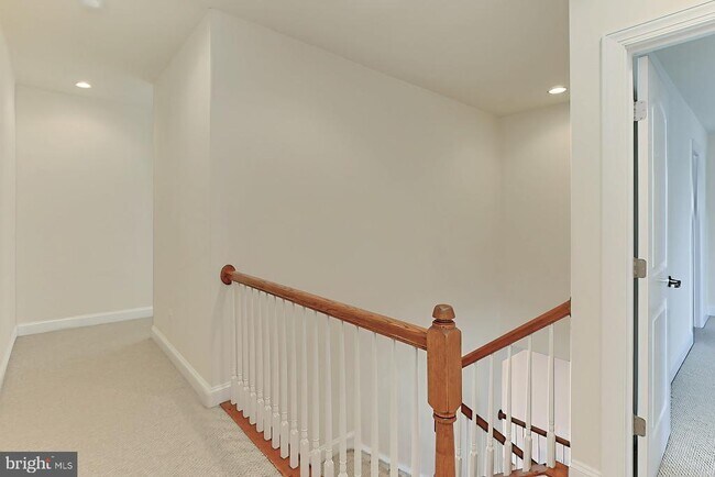 Building Photo - 22219 Falling Terrace