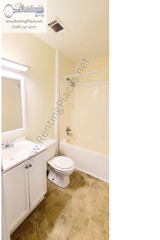Building Photo - 1228 Holden Dr