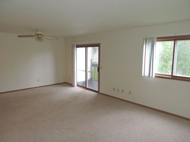 Building Photo - $1,150 | 2 Bedroom, 1 Bathroom 2nd Floor Condo | CAT Friendly* | Available for July 1, 2025 Move In!