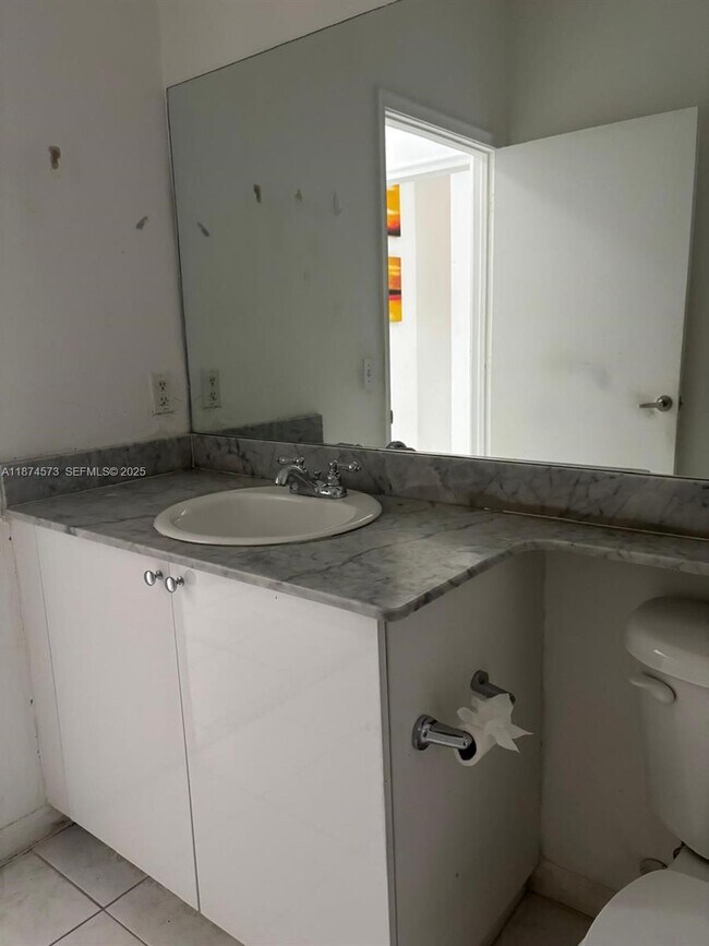 Building Photo - 18800 NE 29th Ave