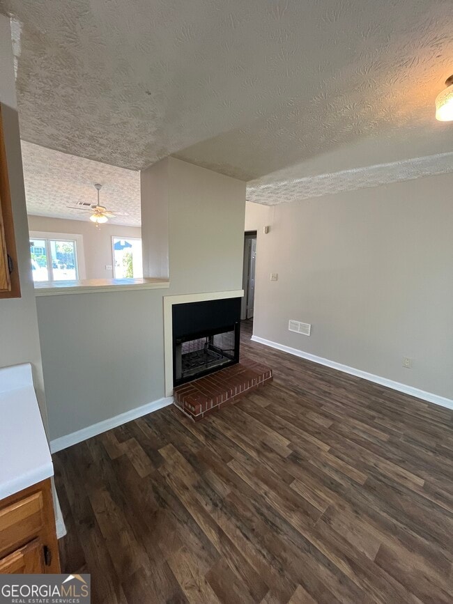 Building Photo - 138 Crystal Brook