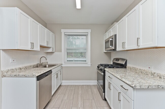 Building Photo - 1019 Dempster St