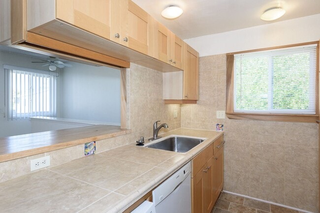 Building Photo - Serenity Abounds in University City!