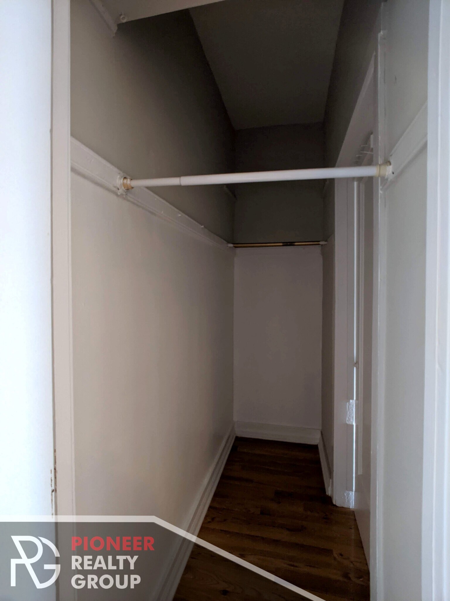 Building Photo - 4857 N Damen Ave