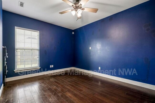 Building Photo - 11758 E Creek Ln