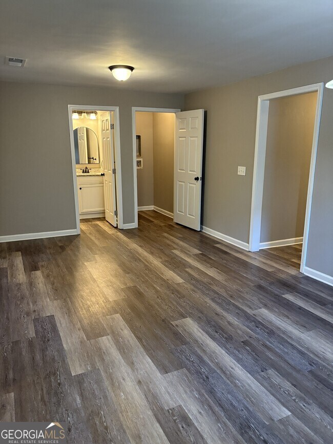 Building Photo - 403 Westchester Blvd NW