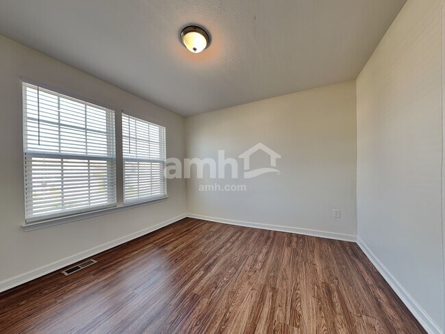 Building Photo - 1395 Apple Farm Dr