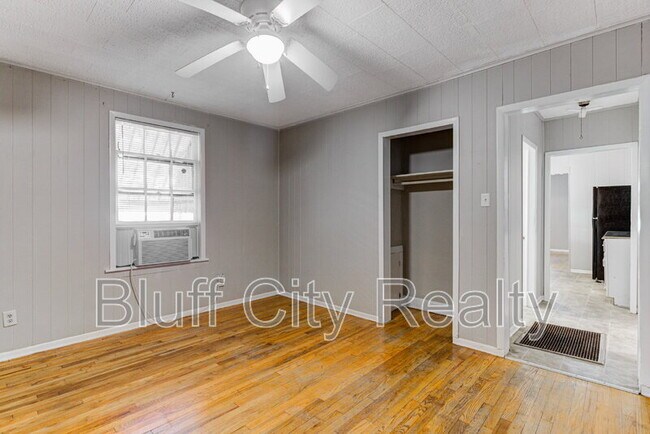 Building Photo - 2567 Madison Ave