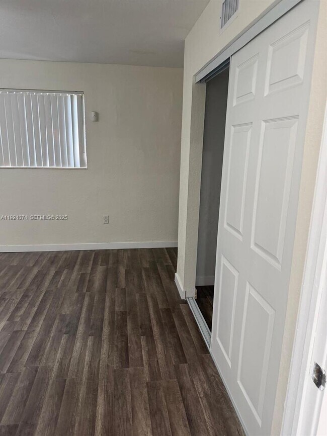 Building Photo - 19810 Holiday Rd