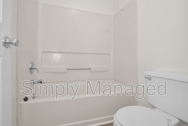 Building Photo - 7345 Pebblebrook Dr