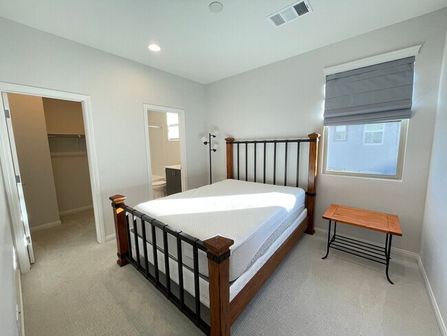 Building Photo - 11527 Hawking Ave