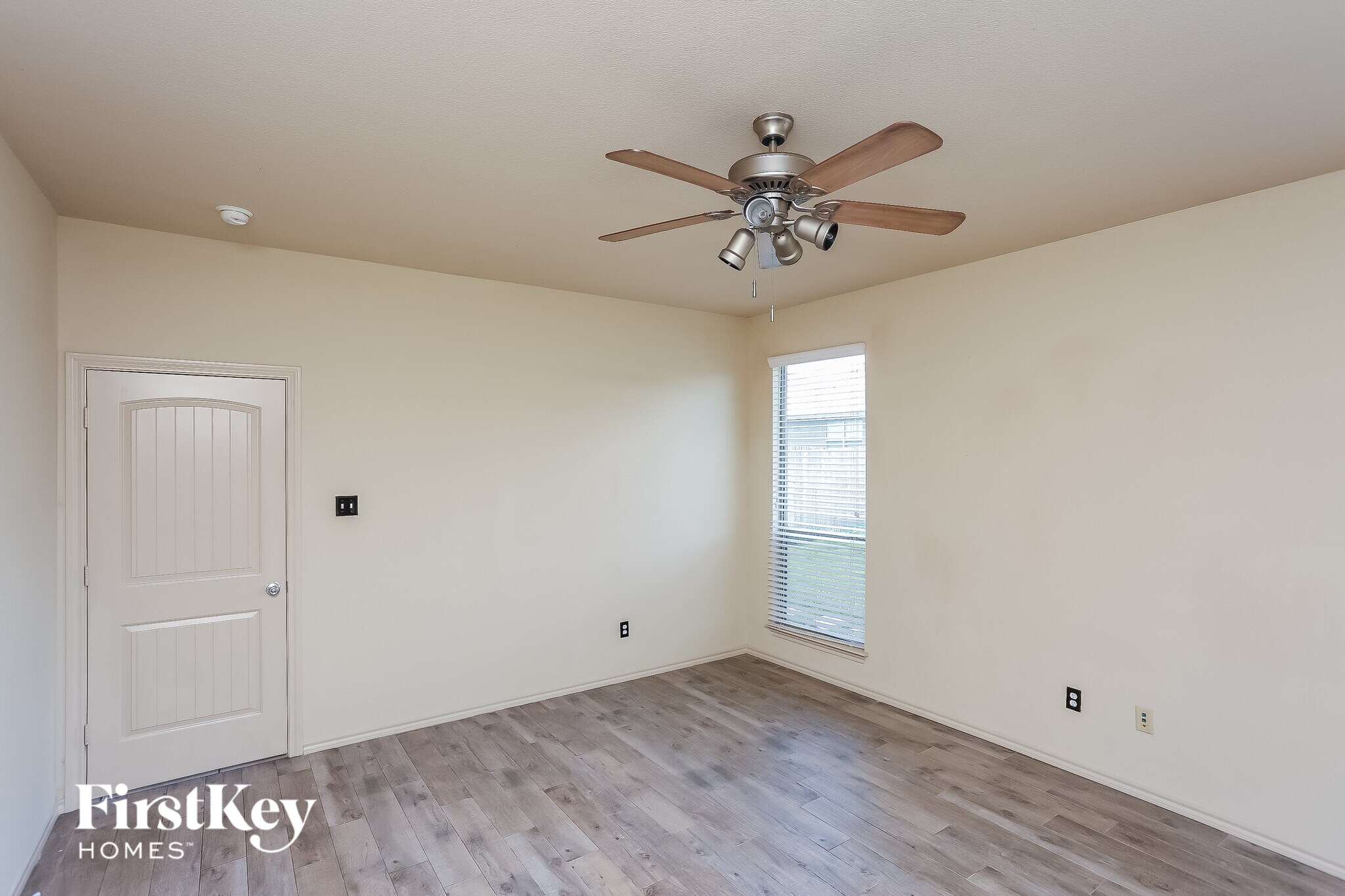Building Photo - 14413 Artesia Ct