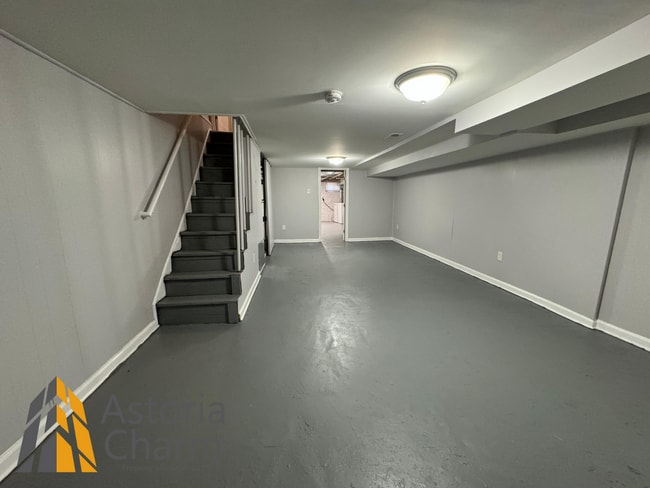 Building Photo - Modern 3 bedroom 1.5 bathroom House for RENT!