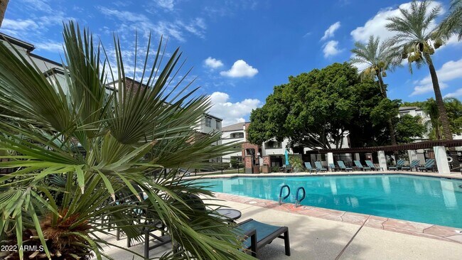 Building Photo - 3302 N 7th St