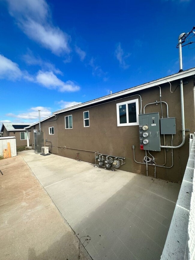 Building Photo - 2015-2019 Burroughs Street