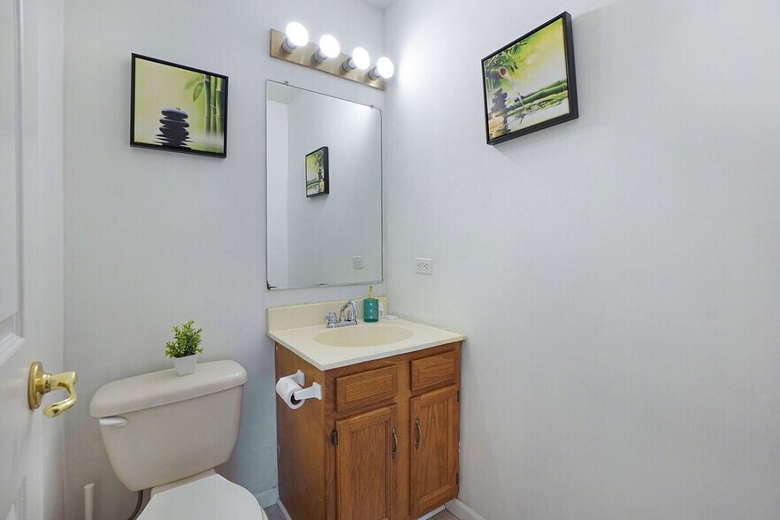 Building Photo - 291 Weatherford Ln