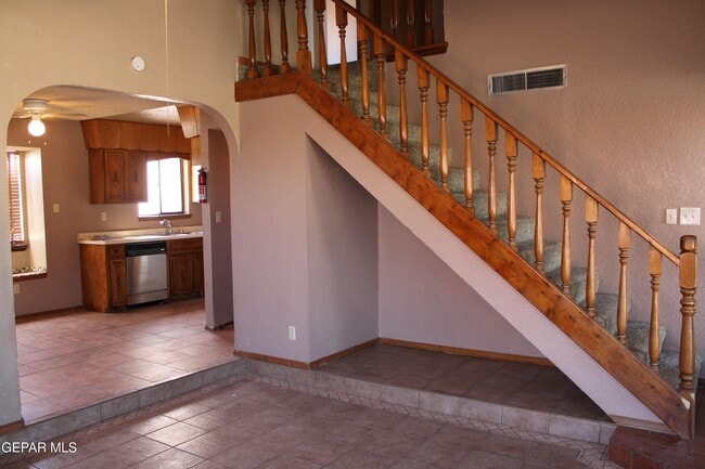 Building Photo - 1528 Sierra De Oro Dr