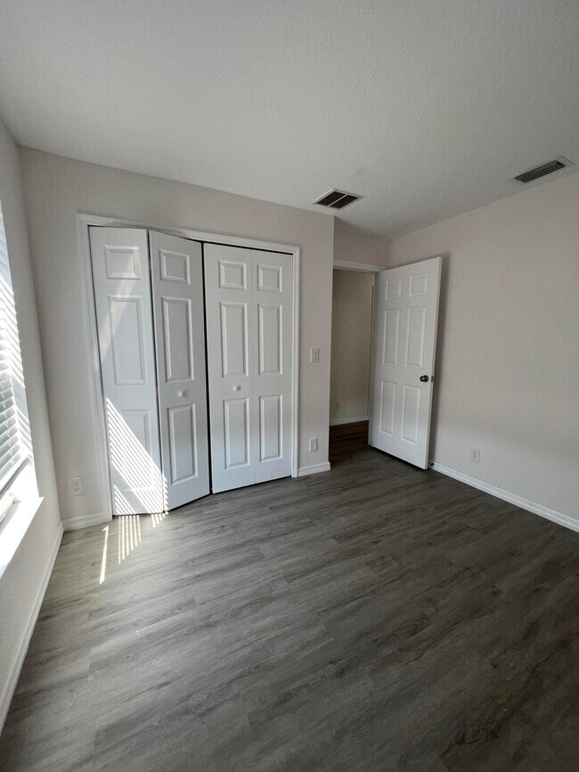 Building Photo - 4251 SW Astro Ct