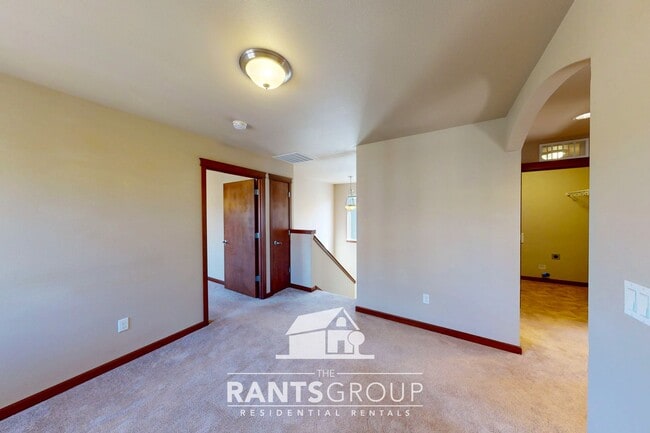 Building Photo - South Hill Puyallup Dream Neighborhood - E...