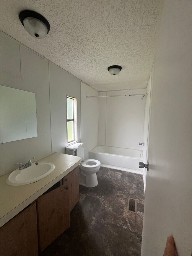 Building Photo - Mobile home for rent