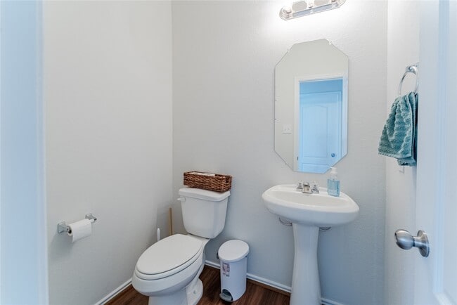 Building Photo - 8327 Threadfin Wy