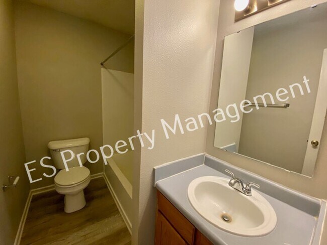 Building Photo - COMING SOON!! Gorgeous 3 Bedroom 2.5 Bath Home in Avon is Near Everything