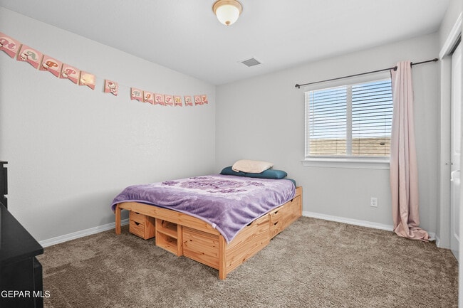 Building Photo - 6024 Hidden Psge Ave