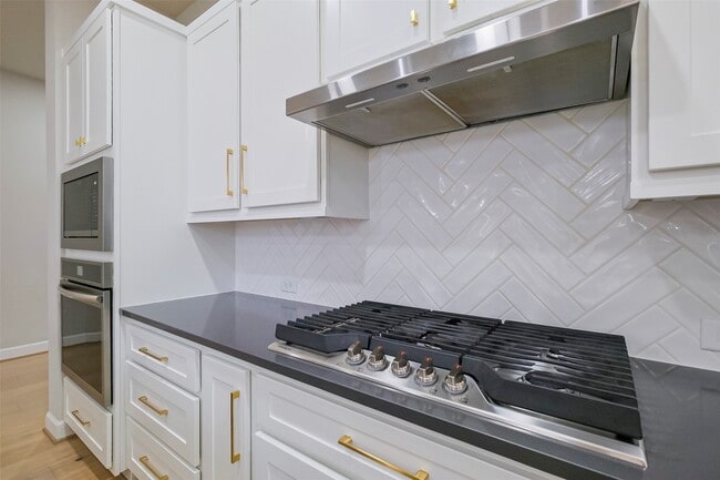 Building Photo - 2310 Precision Ln