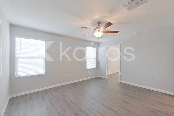 Building Photo - 8696 SW 44th Ct