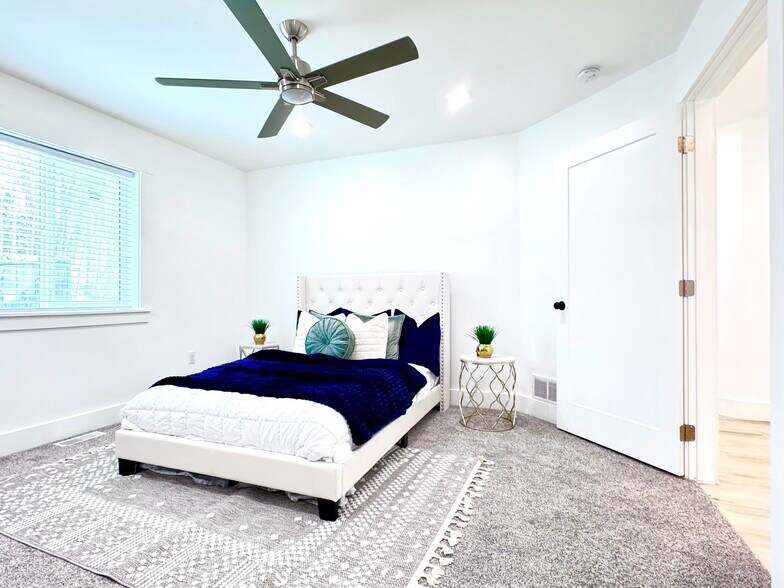 Building Photo - 3217 E Reynard Ln