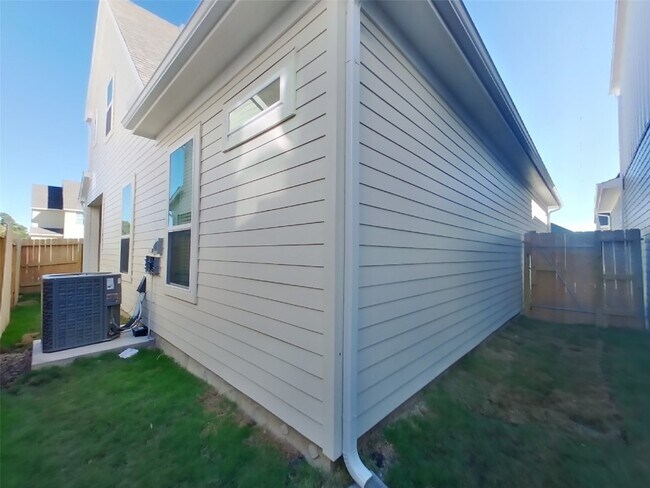 Building Photo - 22733 Terrazzo Dr