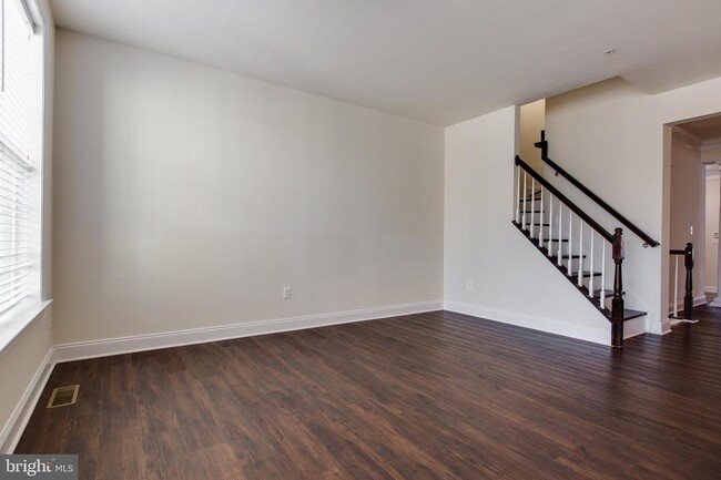 Building Photo - 7757 Crystal Brook Way