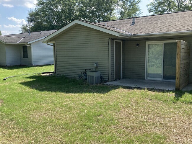 Building Photo - Carmichael Properties LLC. 1303