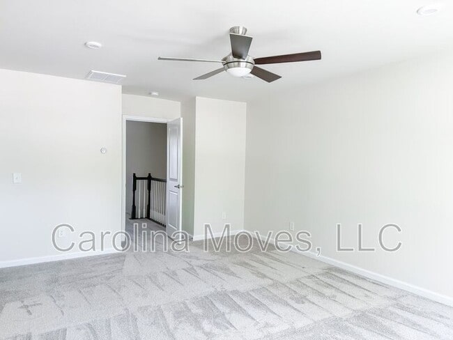 Building Photo - 2 Willomere Wy