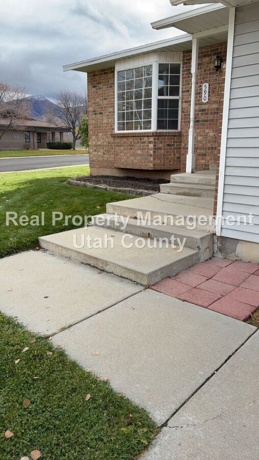 Building Photo - 590 E 1090 N