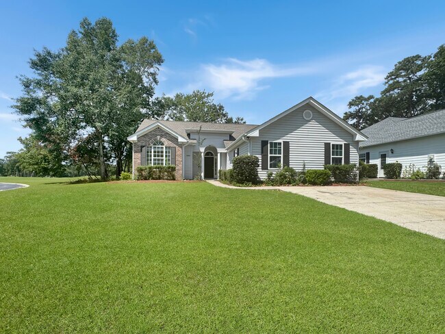 Primary Photo - 4333 Oakwood Cir