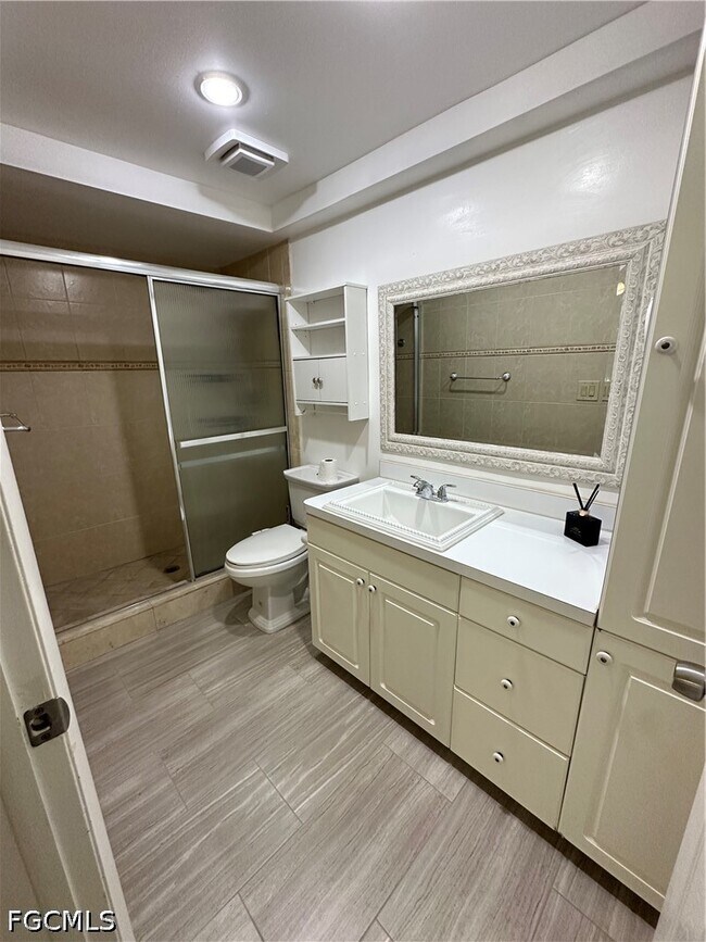 Building Photo - 6136 Whiskey Creek Dr