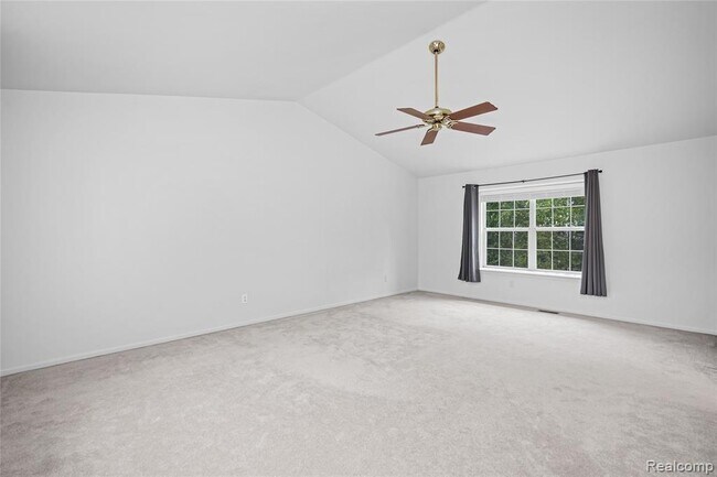 Building Photo - 47258 Scarlet Dr N