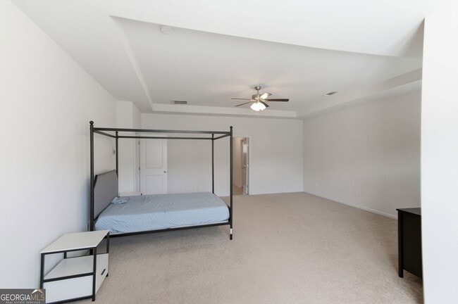 Building Photo - 1415 Dahlia Dr