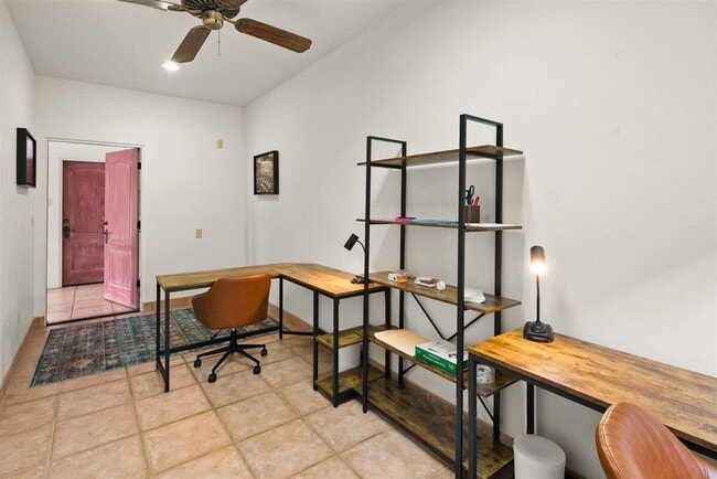 Building Photo - 123 Devils Kitchen Dr