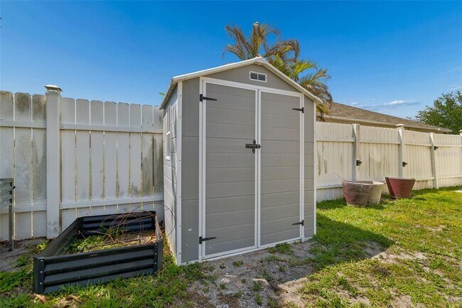 Building Photo - 12803 Longcrest Dr
