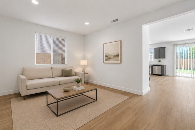 Building Photo - Massive 5BR Luxury: Your Fresno Dream Home!