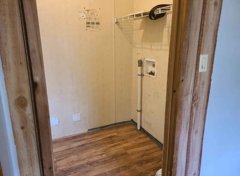 Building Photo - 6532 Mangrove Dr