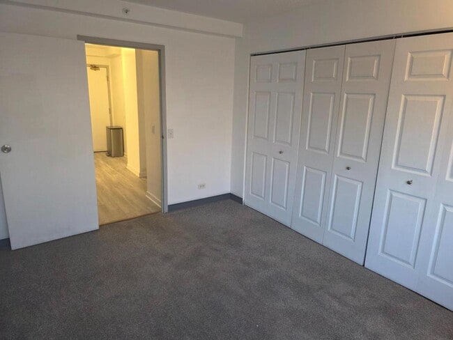 Building Photo - 1840 Huntington Blvd