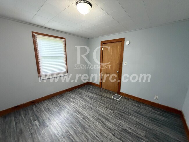 Building Photo - 1206 Robinson-