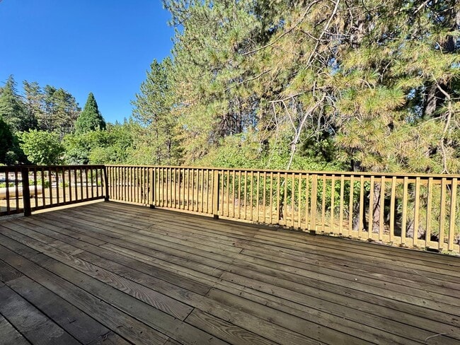 Building Photo - 11447 Lower Cir Dr