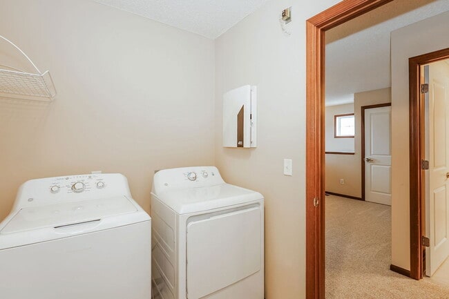 Building Photo - 15640 60th Ave N