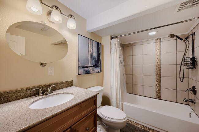 Building Photo - 1007 Venus Dr